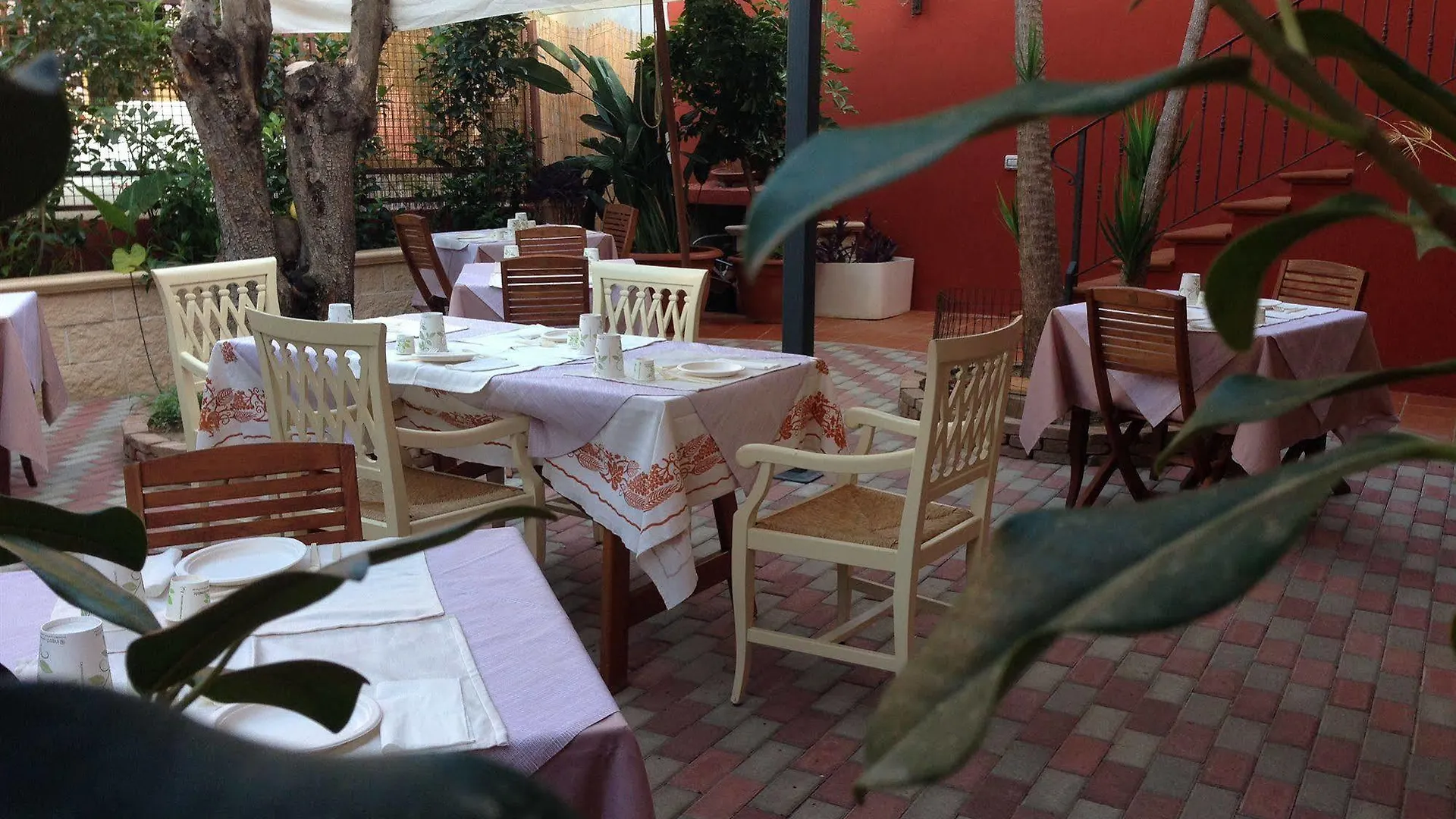 Locanda Degli Artisti Tortoli 2*,